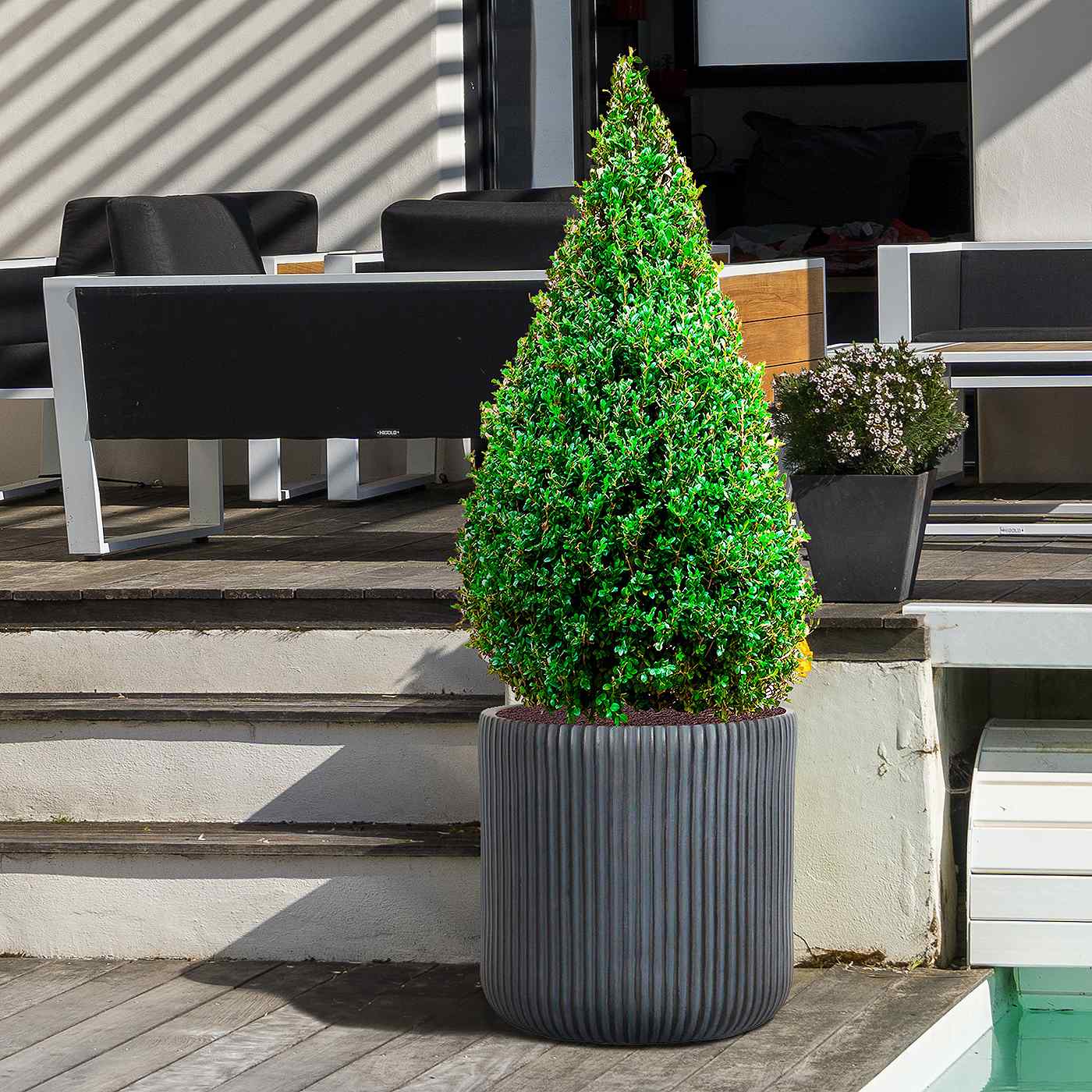 IDEALIST Lite Ribbed Round Outdoor Planter