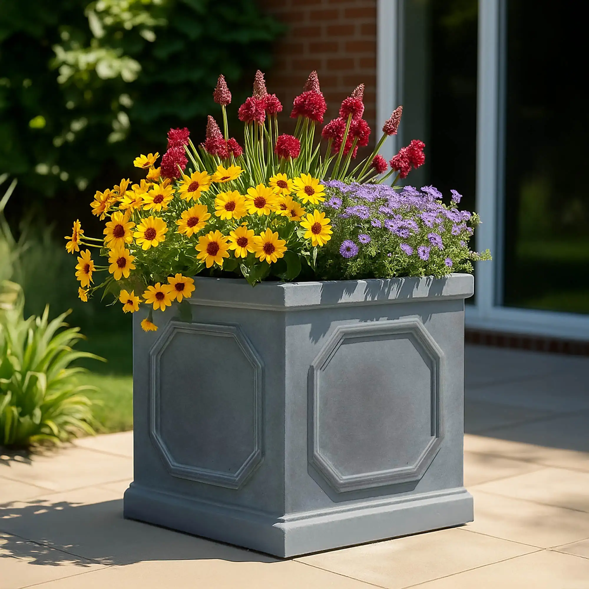 IDEALIST Lite Faux Lead Chelsea Box Square Light Concrete Planter