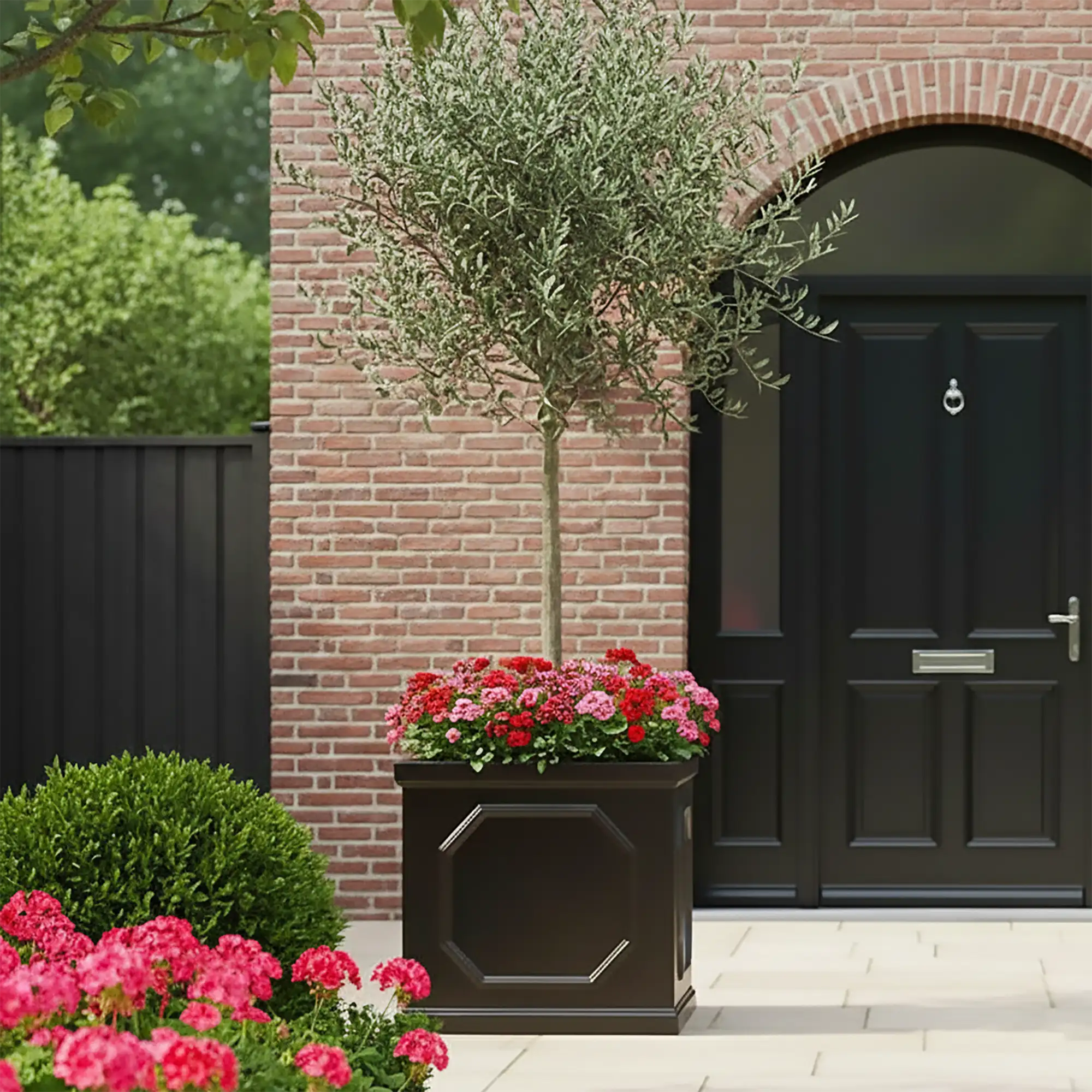 IDEALIST Lite Faux Lead Chelsea Box Square Light Concrete Planter