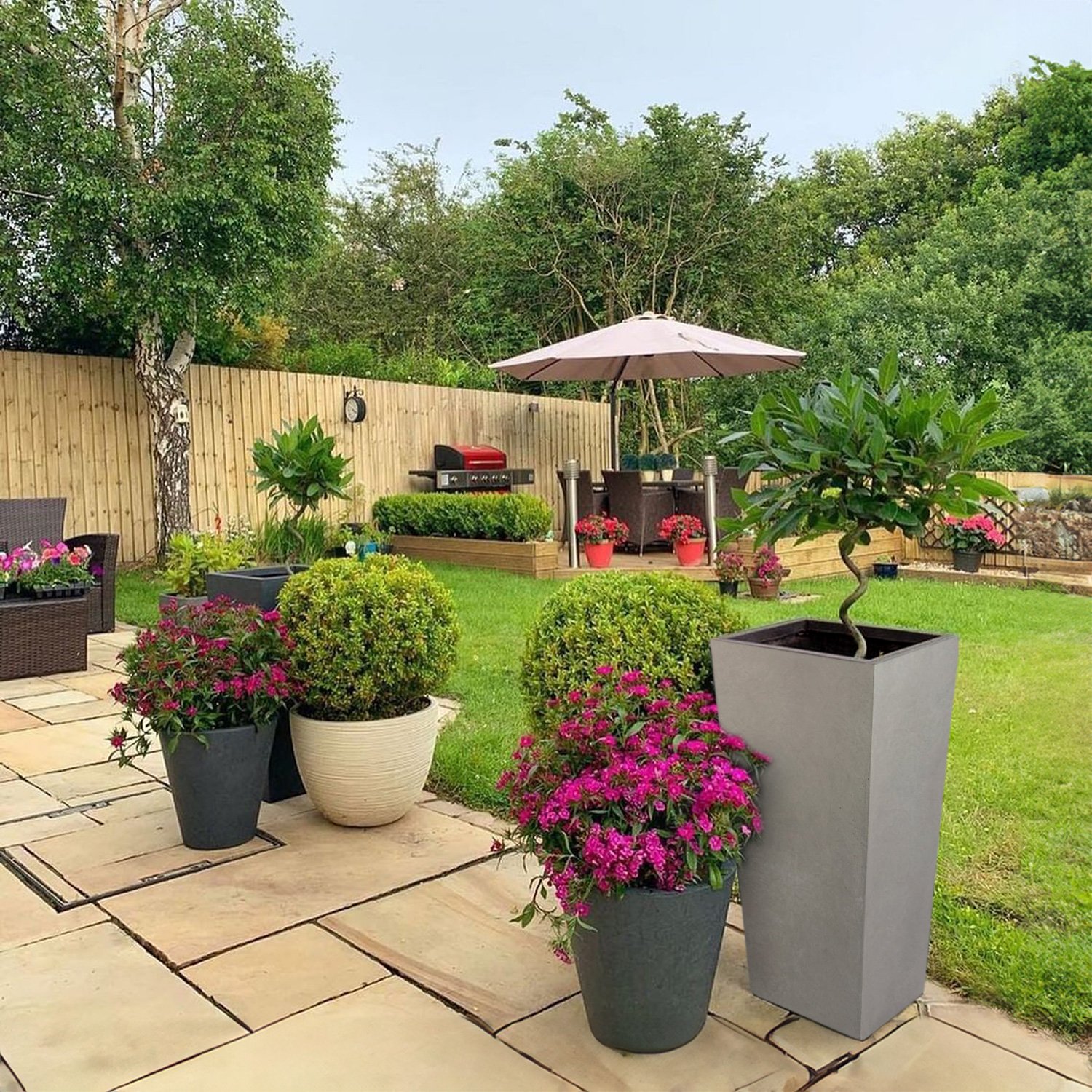 IDEALIST Lite Tall Tapered Contemporary Light Concrete Planter