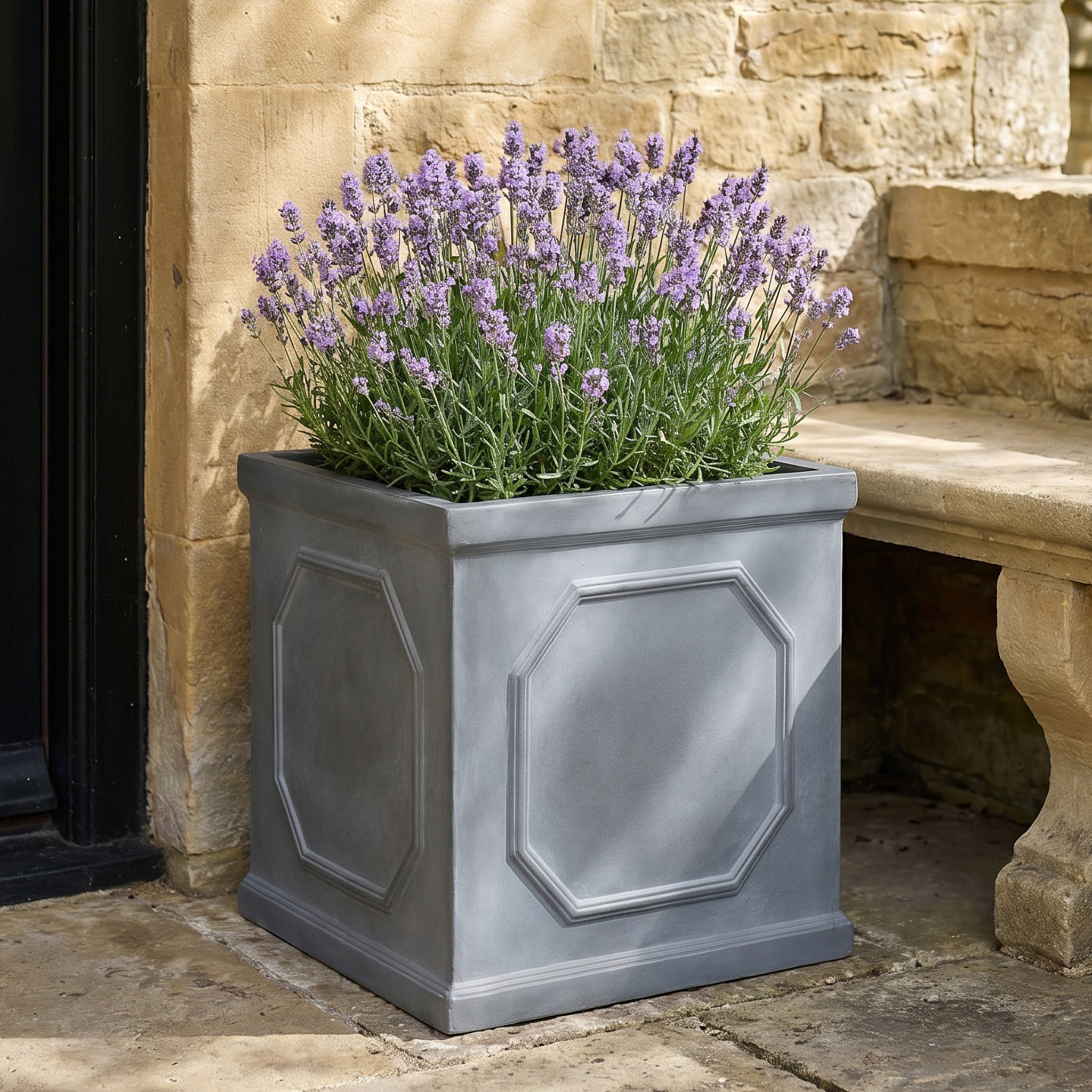 IDEALIST Lite Faux Lead Chelsea Box Square Light Concrete Planter