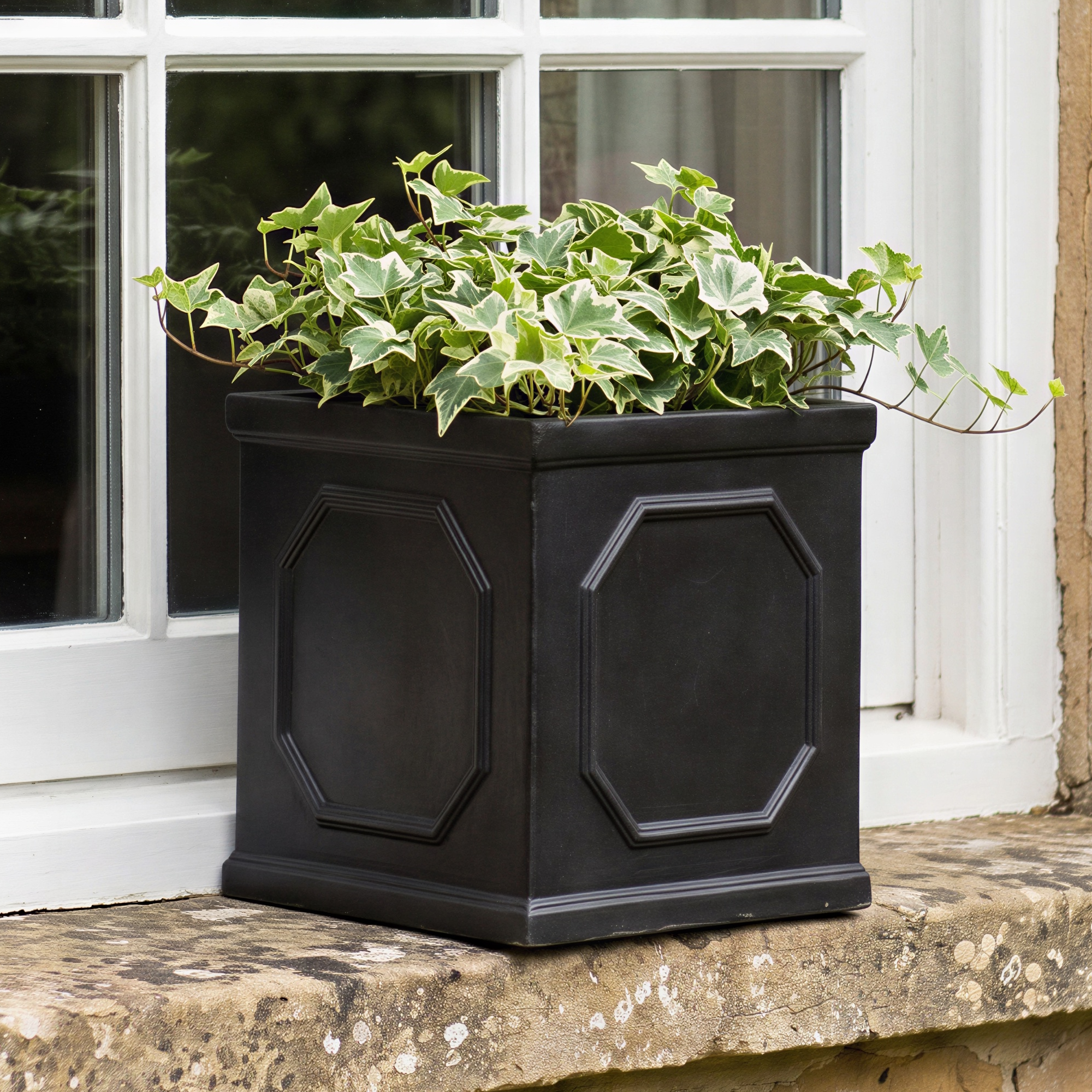 IDEALIST Lite Faux Lead Chelsea Box Square Light Concrete Planter