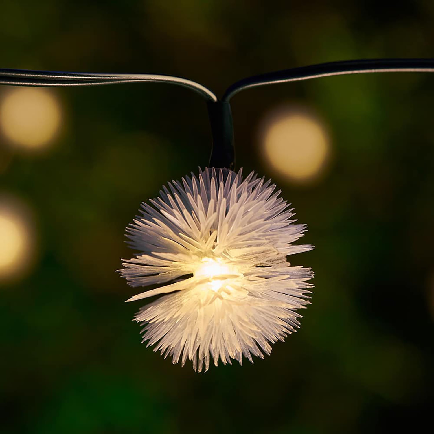 Elan Dandelion Premium Solar Outdoor Garland with Lights
