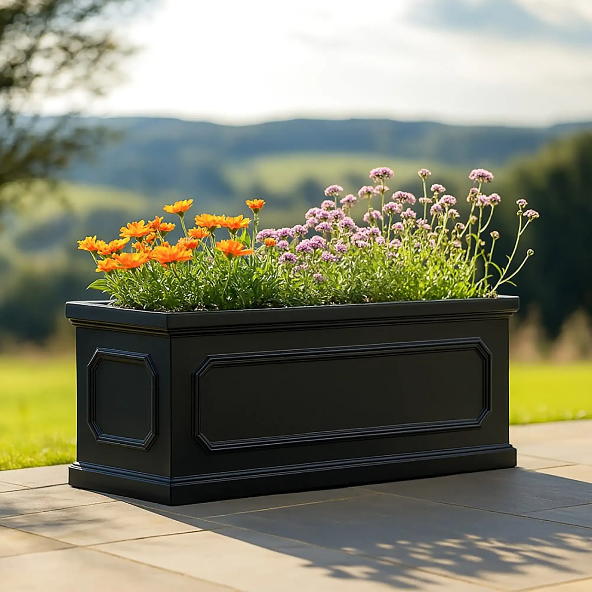 IDEALIST Lite Faux Lead Chelsea Light Concrete Through Planter