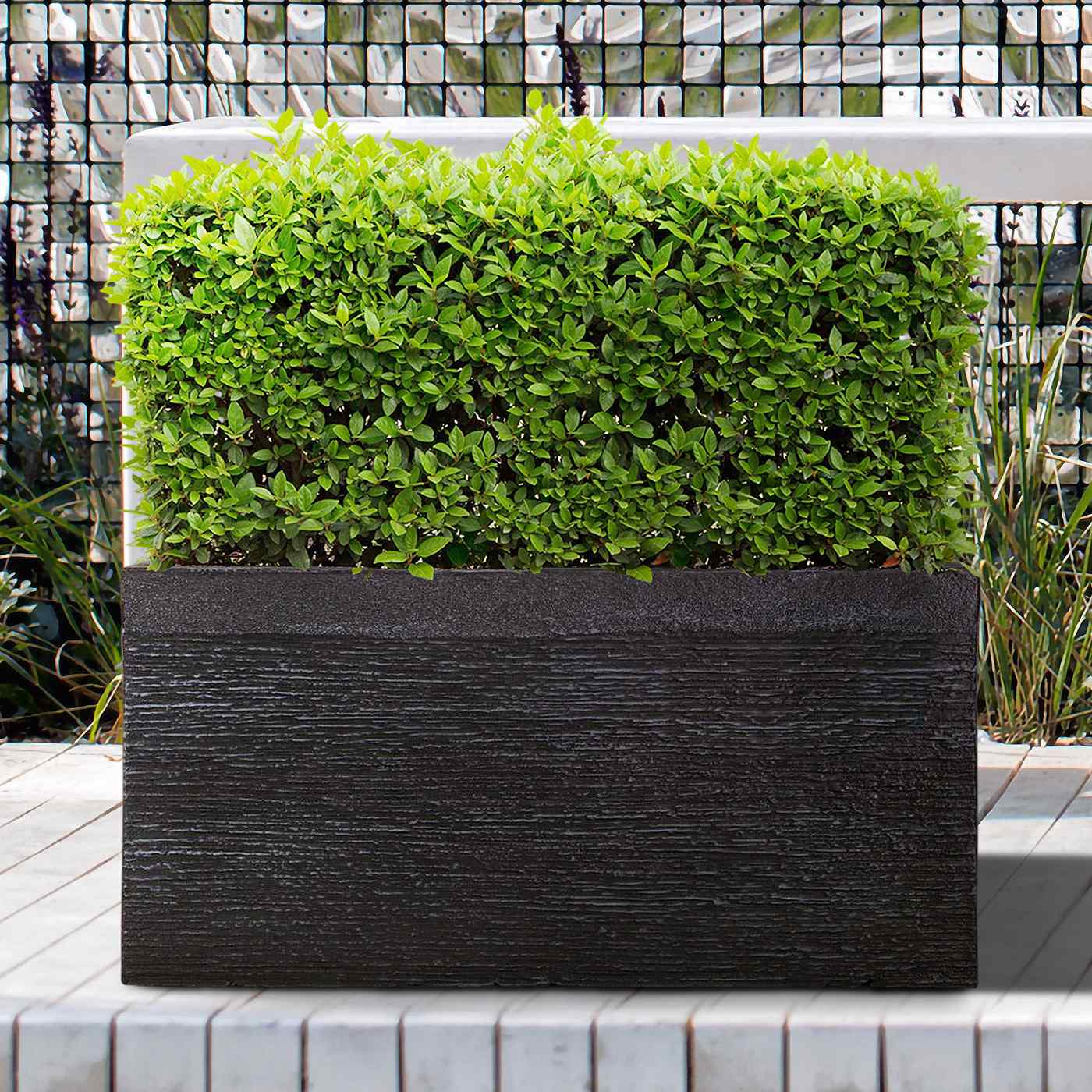 IDEALIST Lite Ribbed Light Concrete Trough Planter