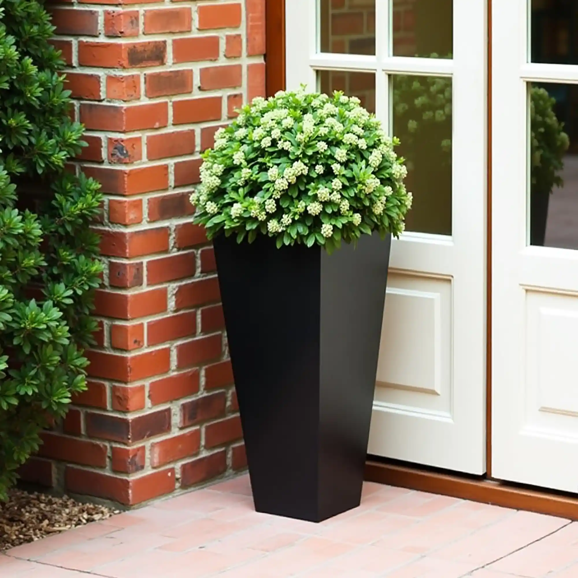 IDEALIST Lite Tall Tapered Contemporary Light Concrete Planter