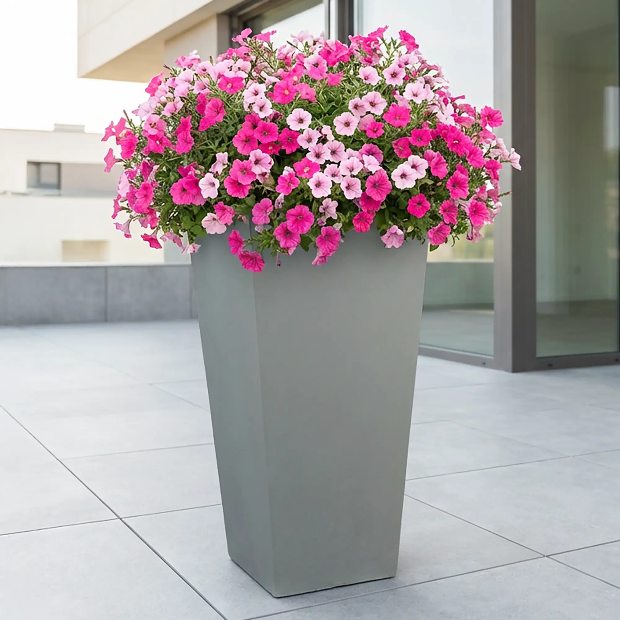 IDEALIST Lite Tall Tapered Contemporary Light Concrete Planter