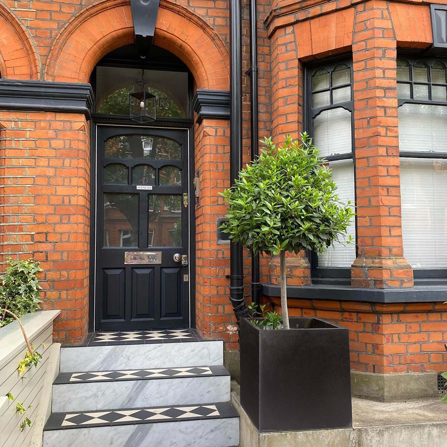 IDEALIST Lite Square Box Contemporary Light Concrete Planter