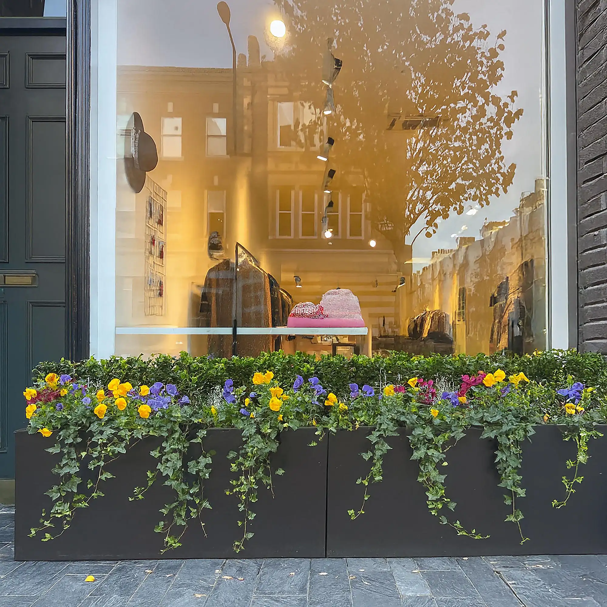 IDEALIST Lite Contemporary Light Concrete Trough Planter