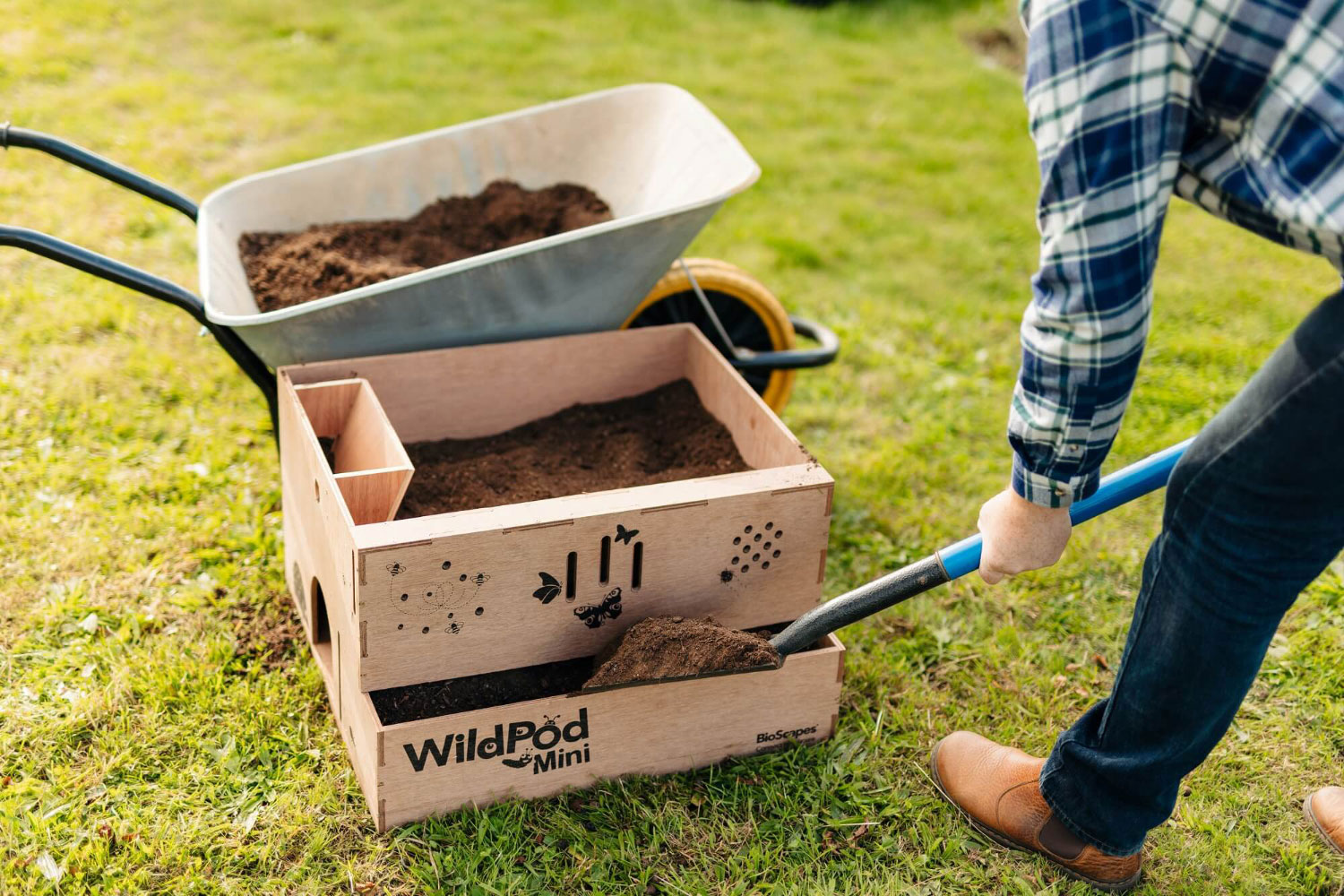 WildPod Mini 2-in-1 Outdoor Planter and Wildlife House by Bio Scapes