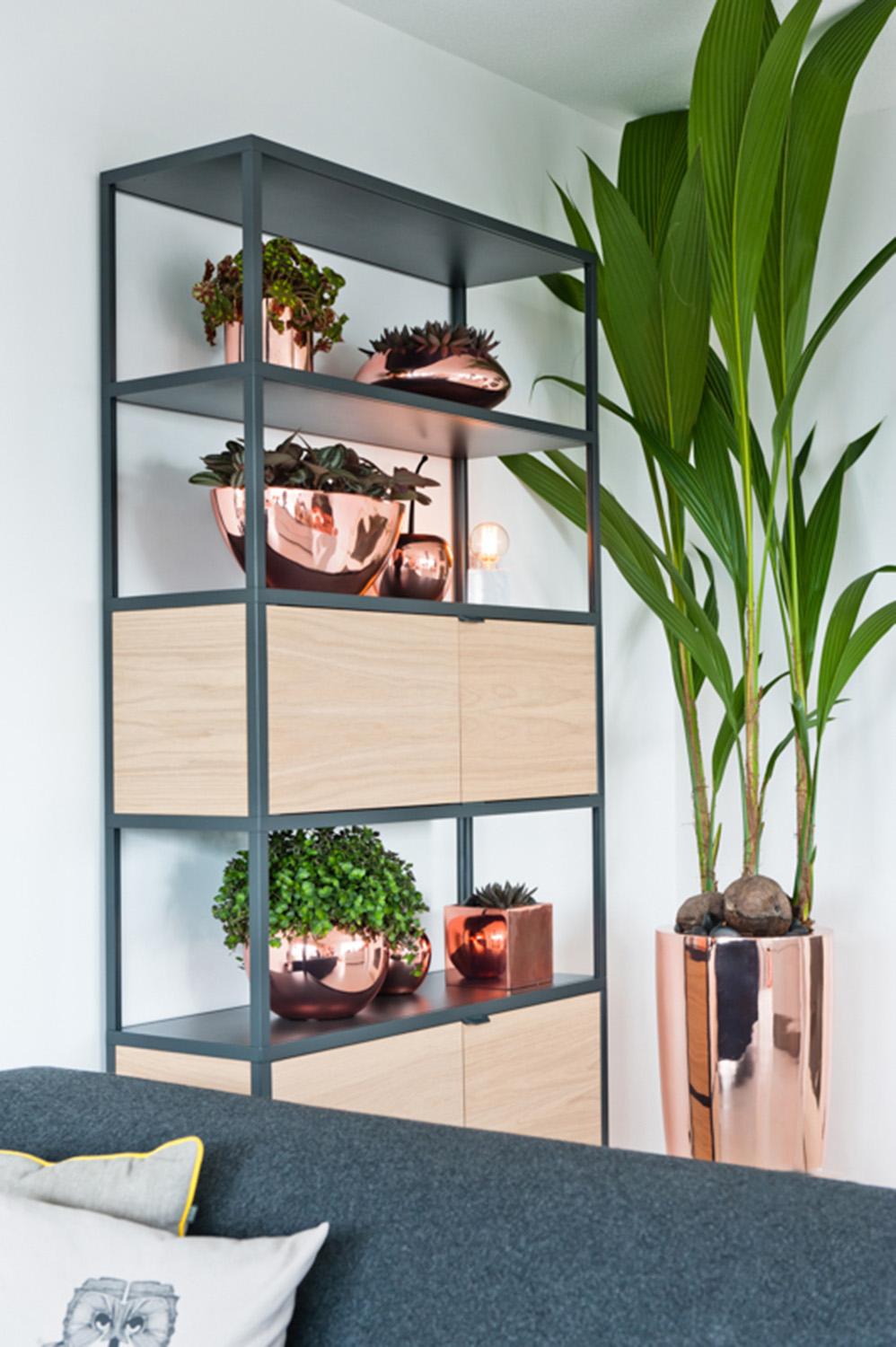 Round Fiberstone Planter by Idealist Premium BETH Glossy