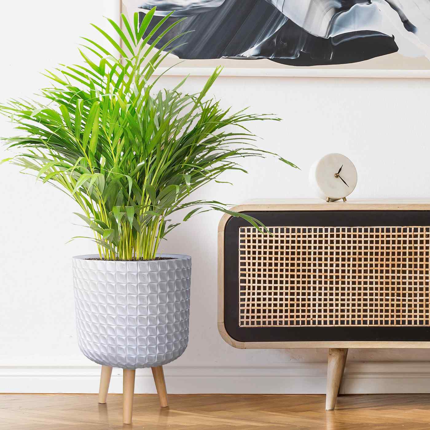 IDEALIST Lite Faceted Effect Planter on Legs