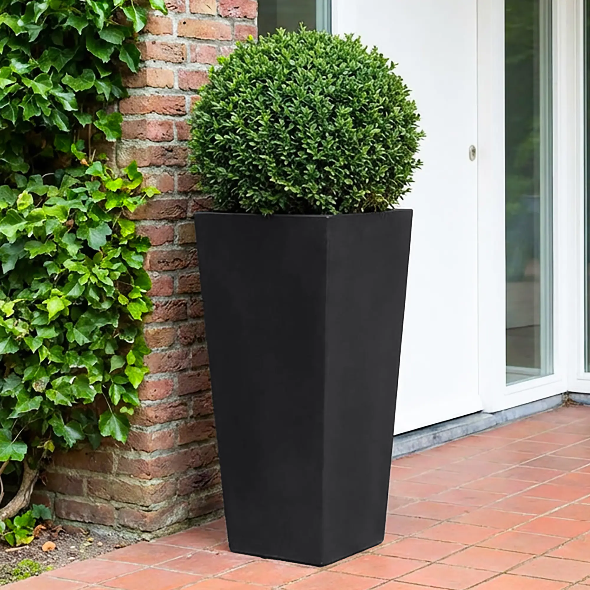 IDEALIST Lite Tall Tapered Contemporary Light Concrete Planter