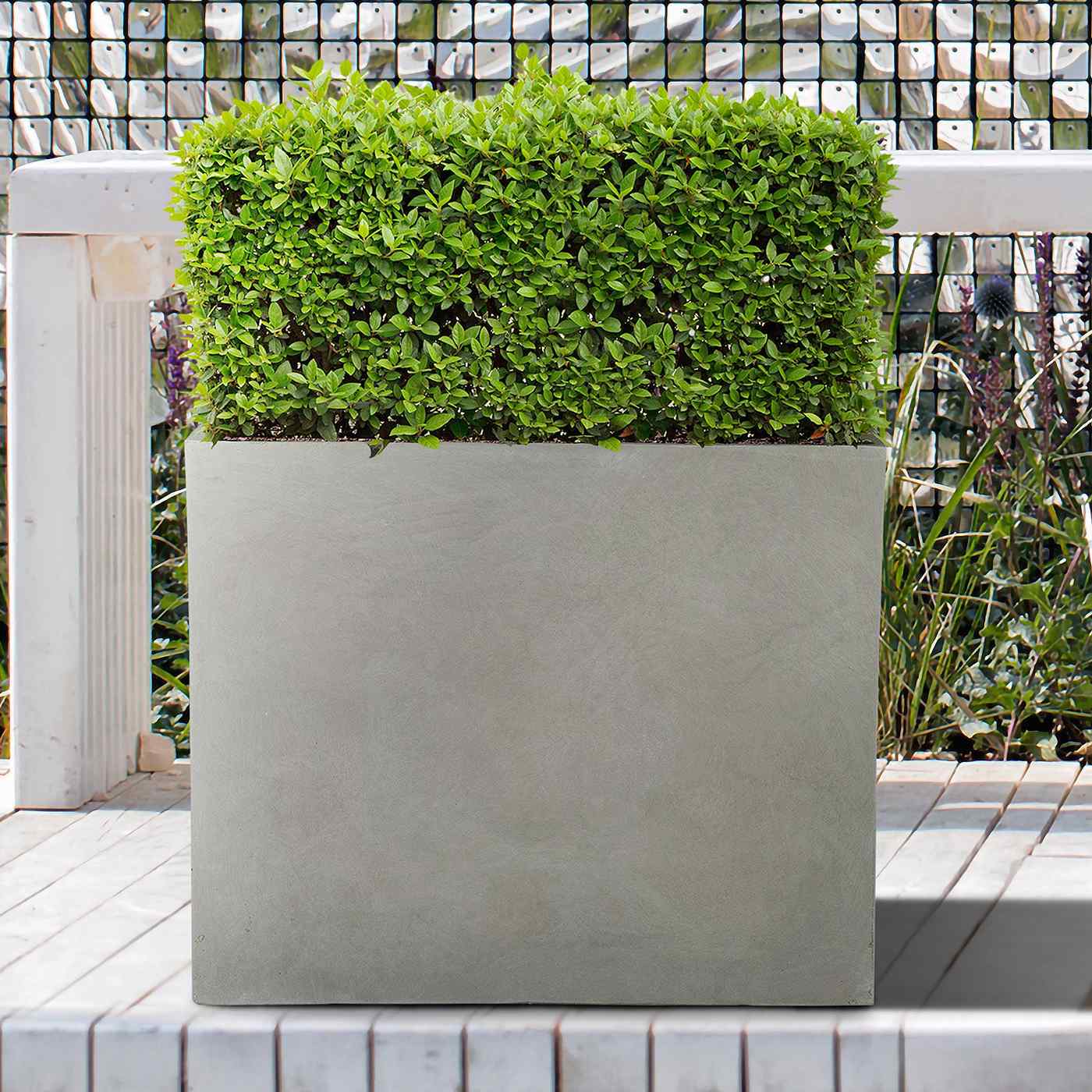 IDEALIST Lite Contemporary Light Concrete Trough Planter