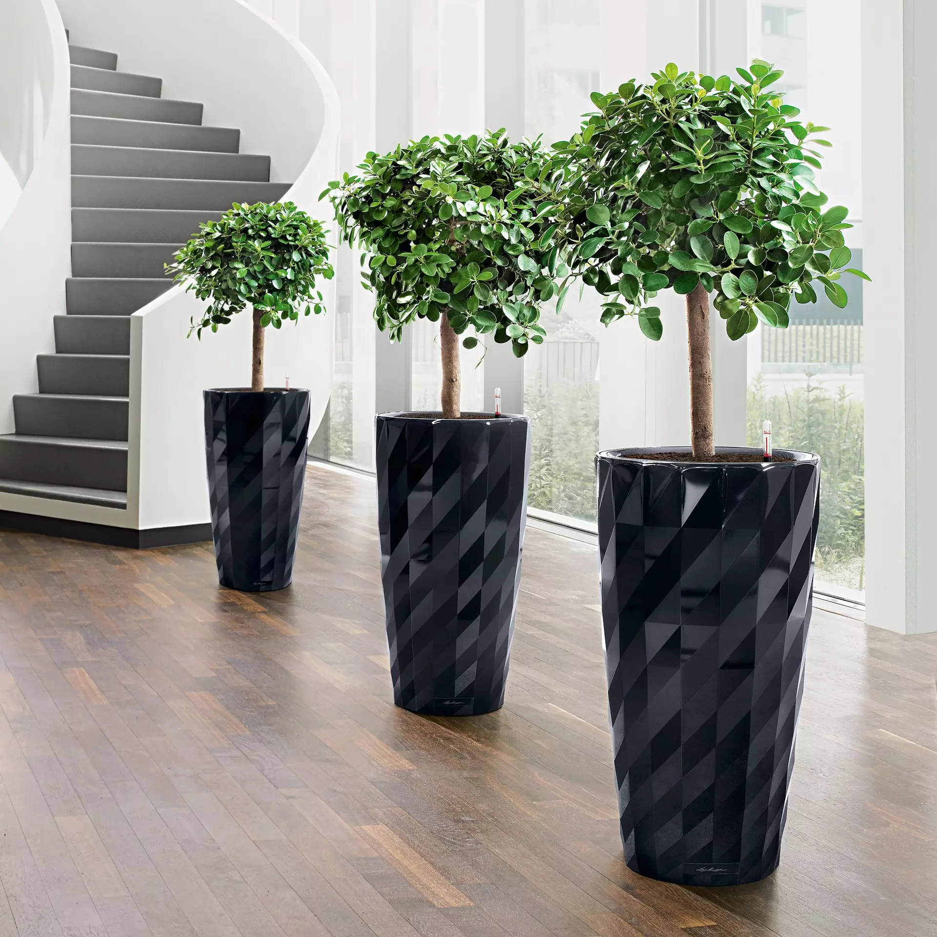 LECHUZA DIAMANTE Premium Matt Round Tall Poly Resin Self-watering Planter