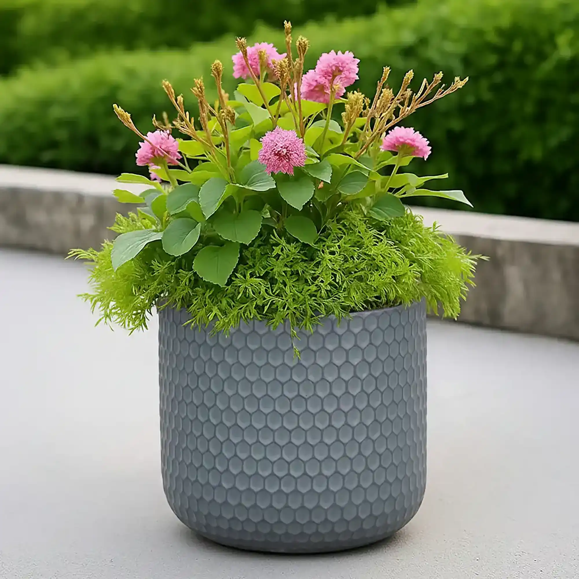 IDEALIST Lite Honeycomb Style Cylinder Round Outdoor Planter