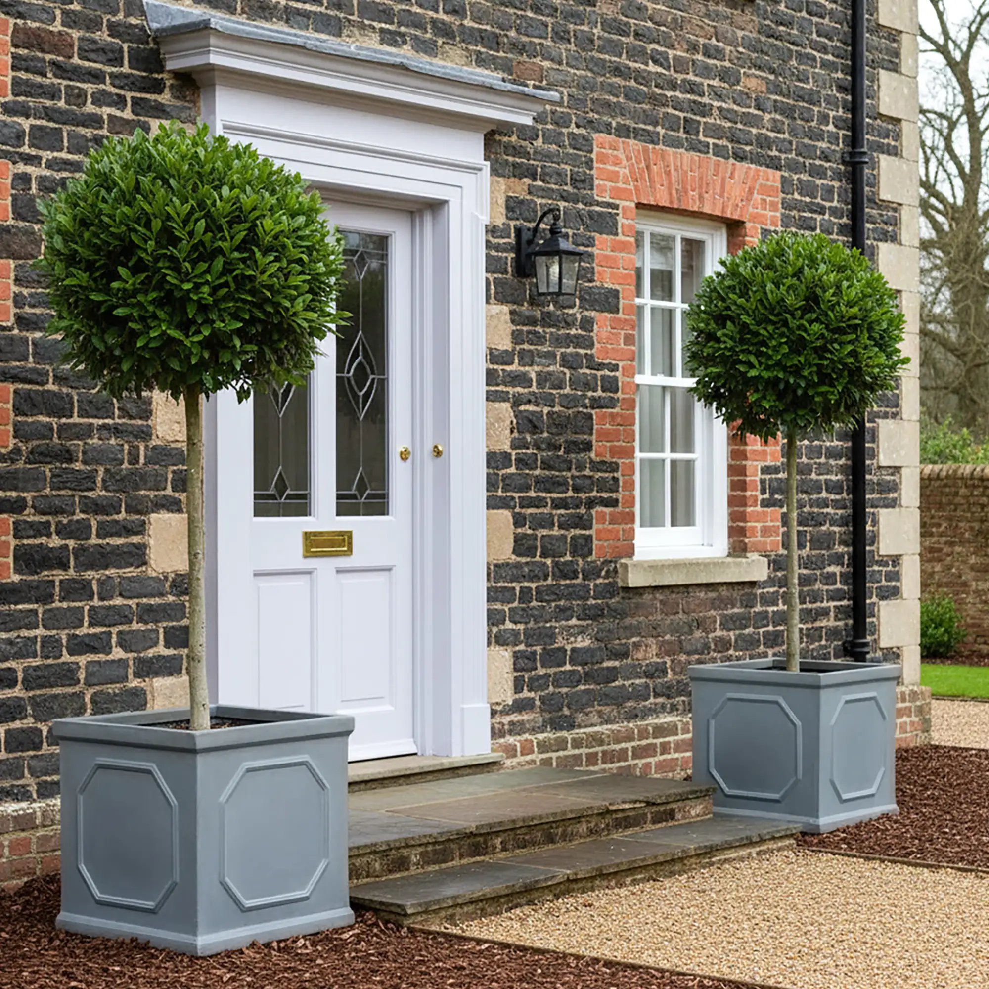 IDEALIST Lite Faux Lead Chelsea Box Square Light Concrete Planter