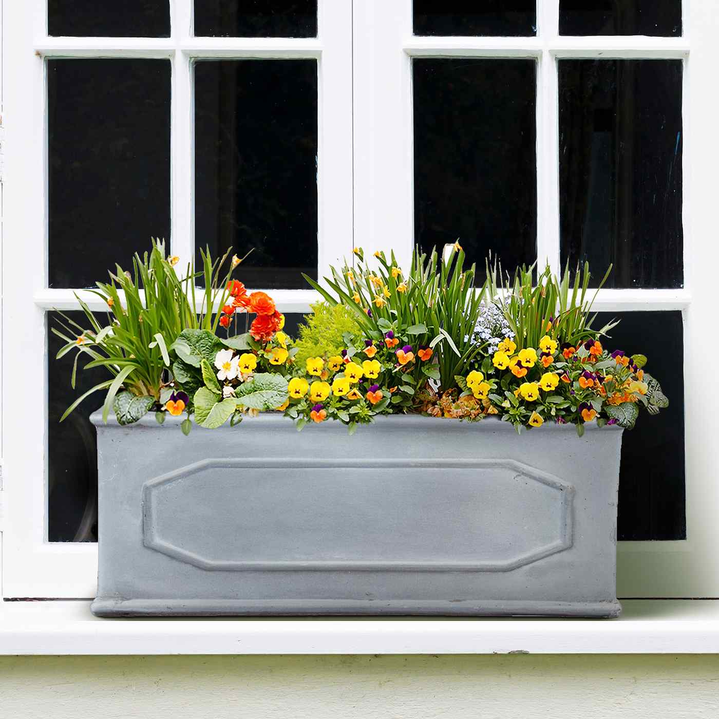 IDEALIST Lite Faux Lead Chelsea Light Concrete Through Planter