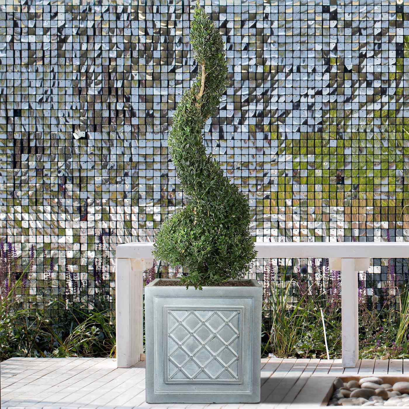 IDEALIST Lite Faux Lead Lattice Planter Light Concrete Square Box