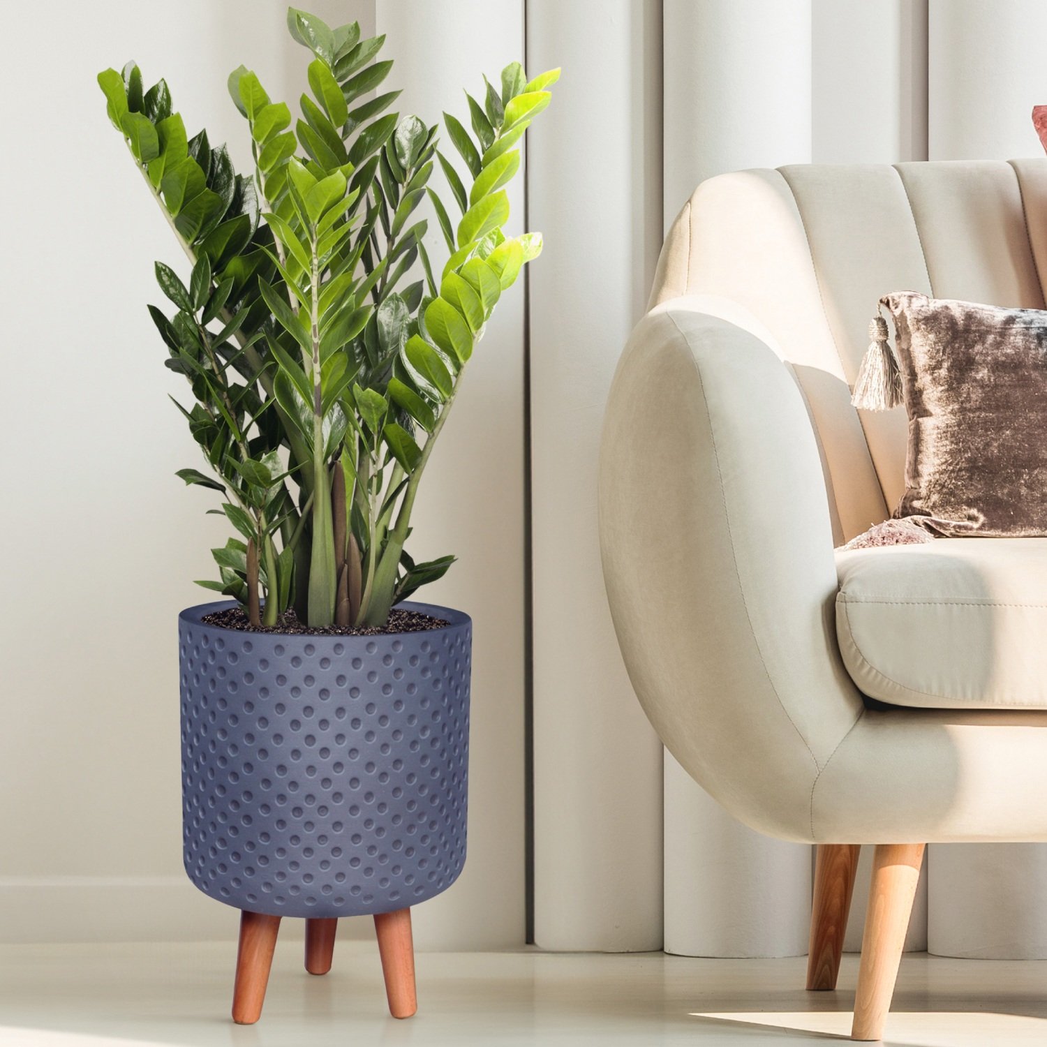 IDEALIST Lite Dotted Style Planter on Legs, Round Plant Pot Indoor