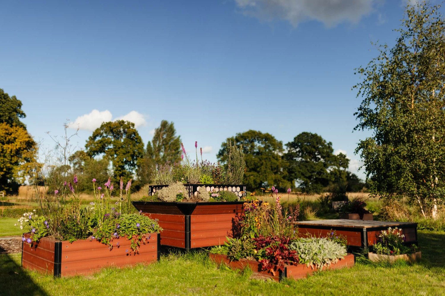 BioCube 2-in-1 Outdoor Planters and Wildlife House by Bio Scapes