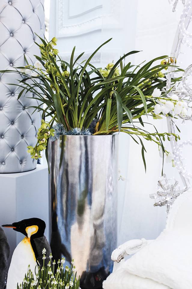 Pandora 90 Round Tall Polystone Indoor Planter Pandora 90 Round Tall Polystone Indoor Planter