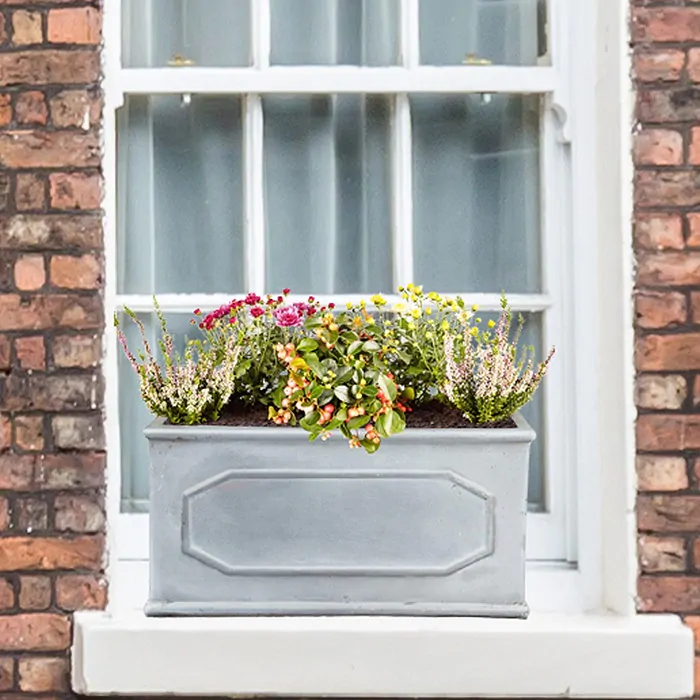 Window sill planter