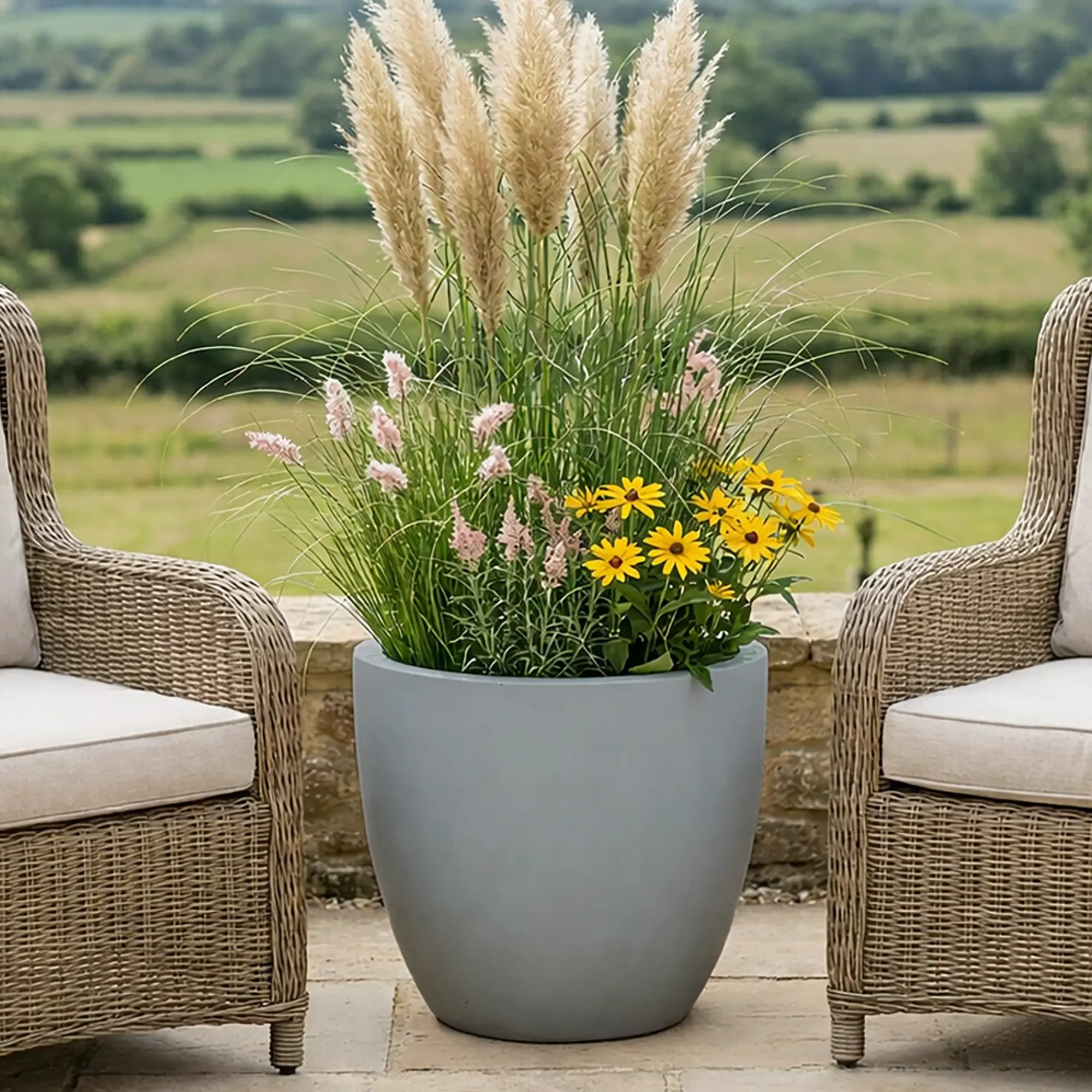 IDEALIST Lite Contemporary Light Concrete Egg Planter