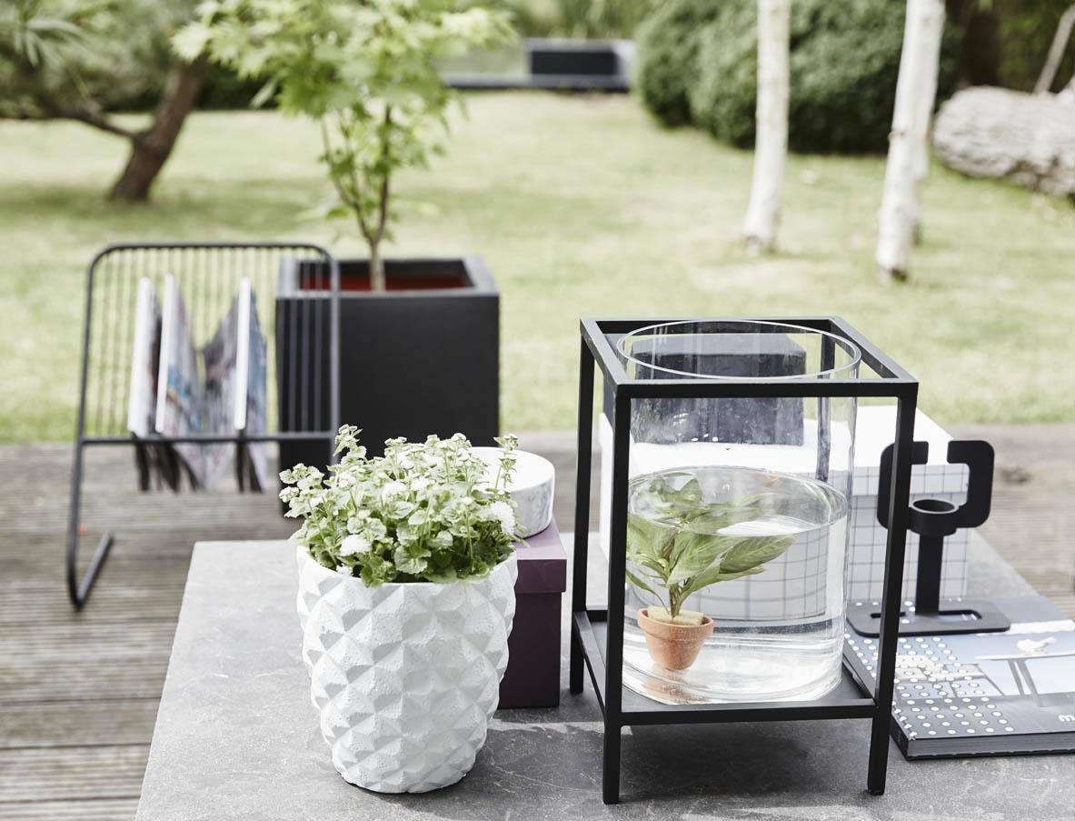 Square Resin Planter by Cadix Capi Tutch