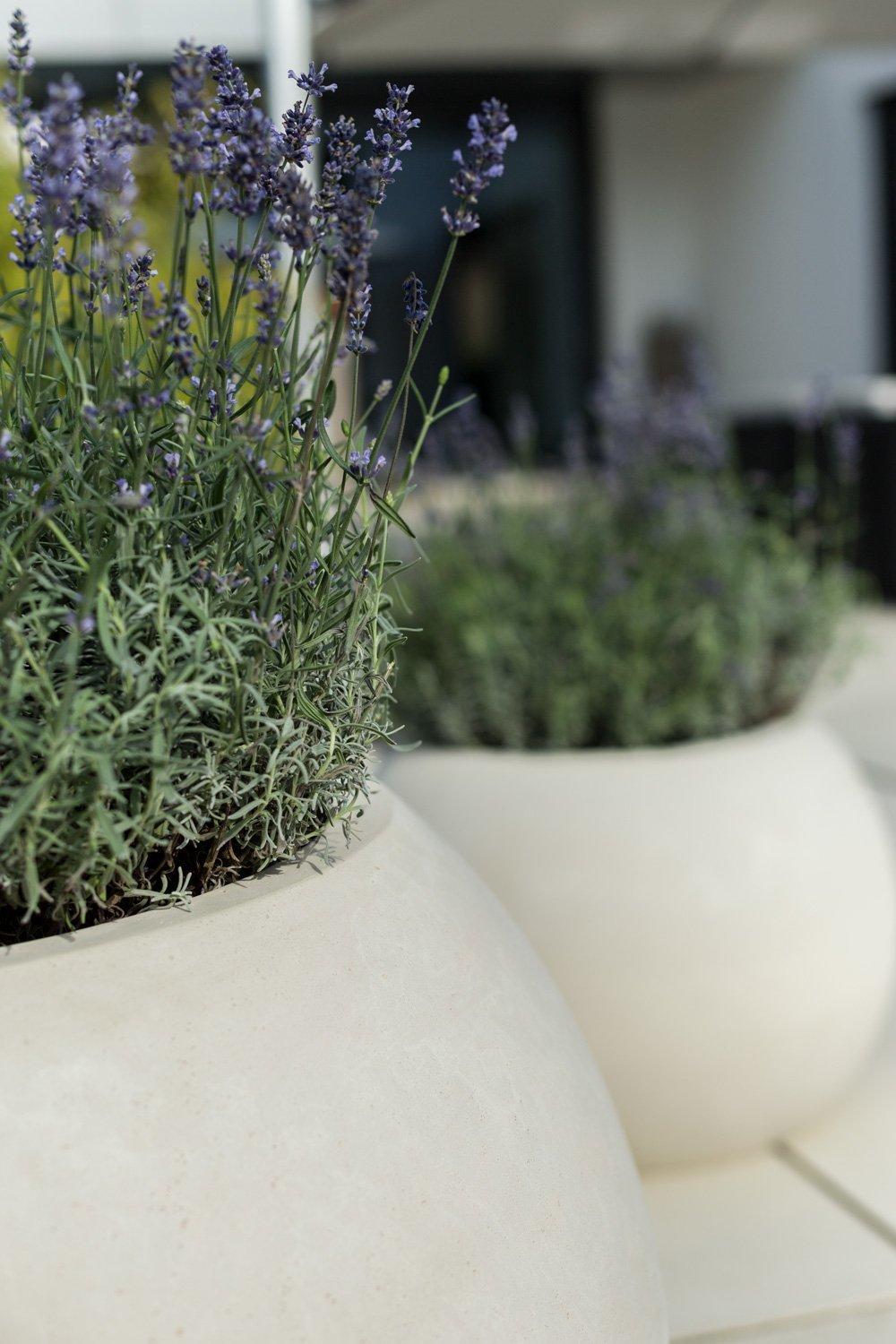 POLYSTONE GLOBE Outdoor Planter