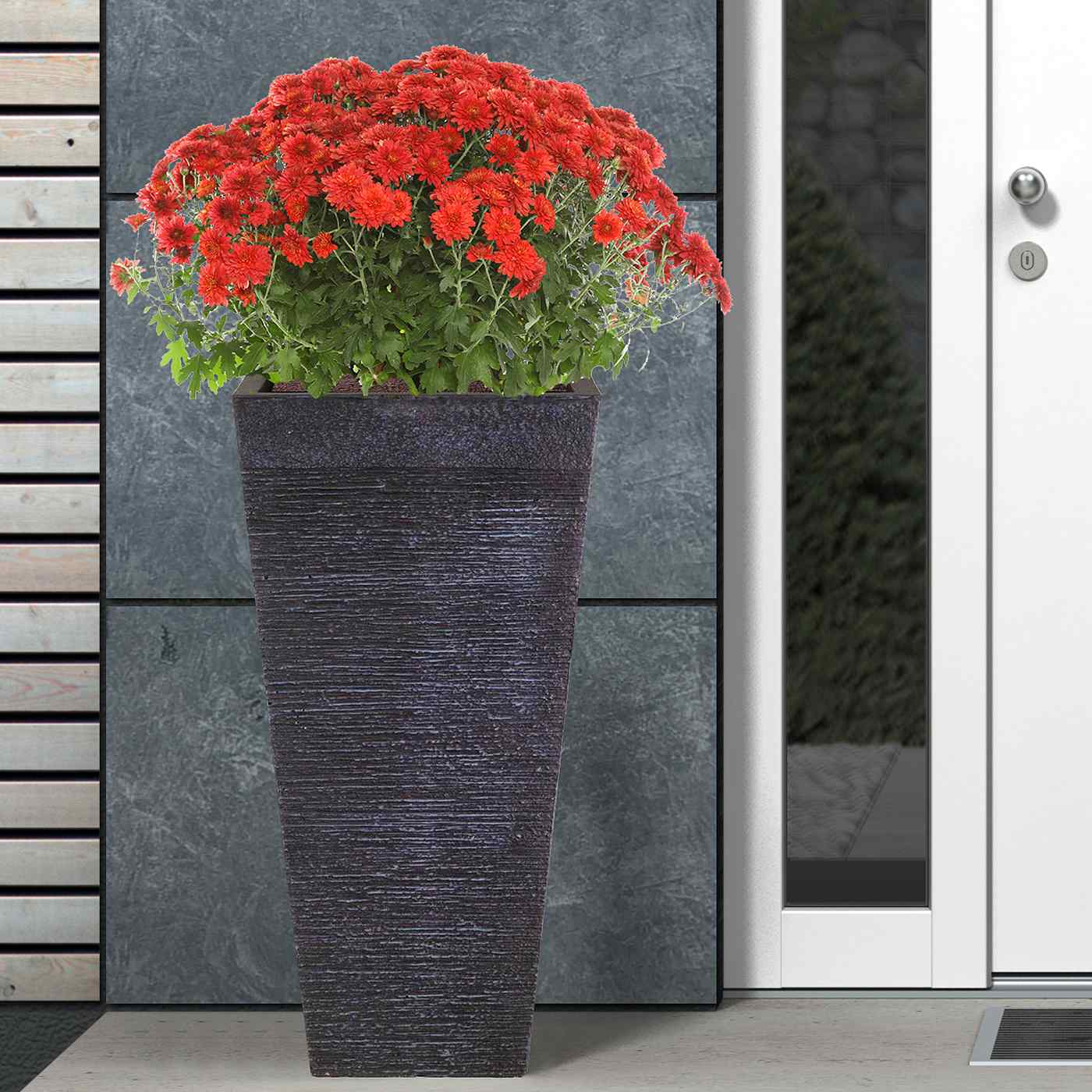 IDEALIST Lite Ribbed Light Concrete Tapered Planter