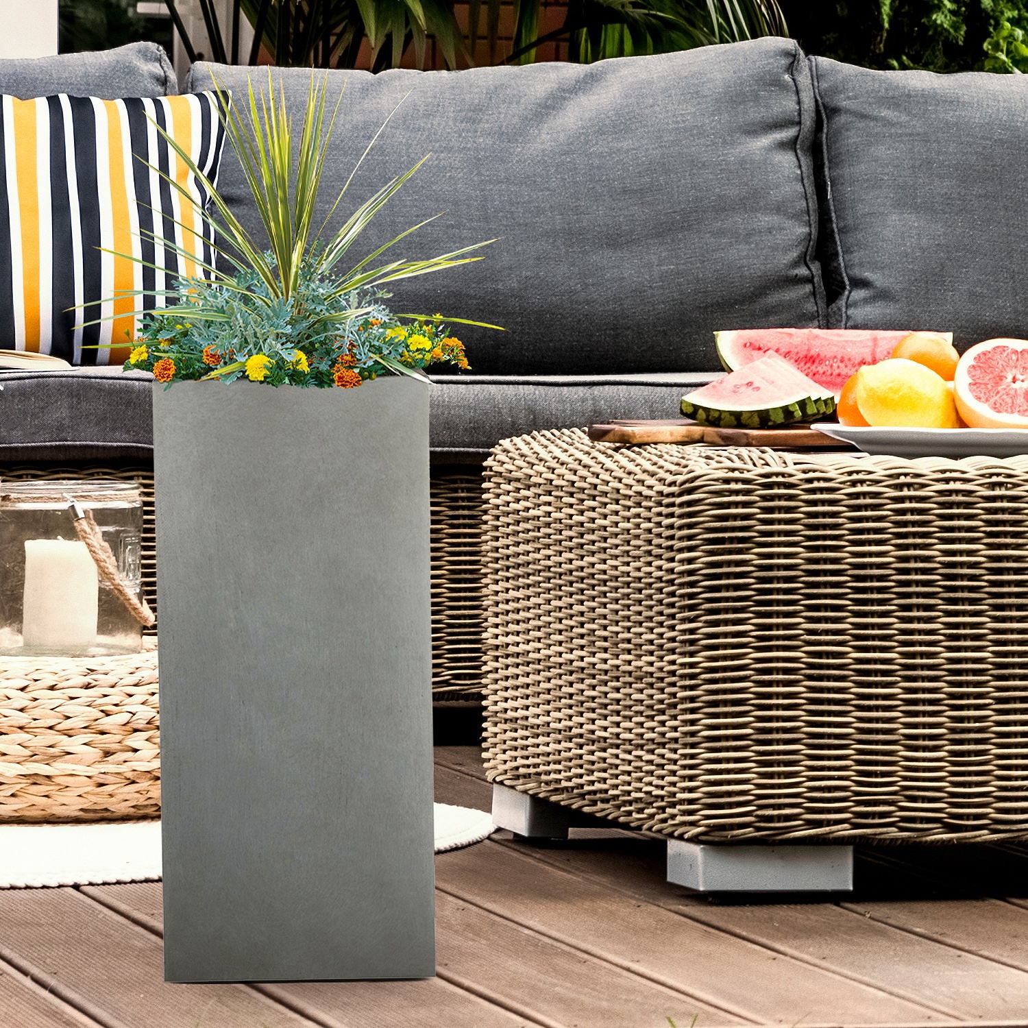 IDEALIST Lite Tall Square Contemporary Light Concrete Planter