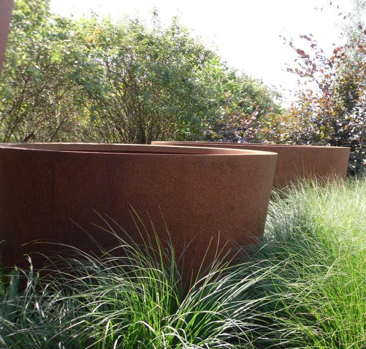 Atlas Round Tall Corten Steel Outdoor Planter