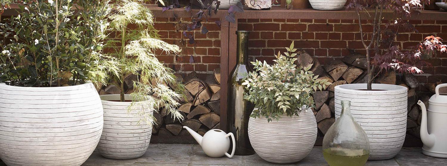 Round Egg Resin Planter by Cadix Capi Tutch Ribbed