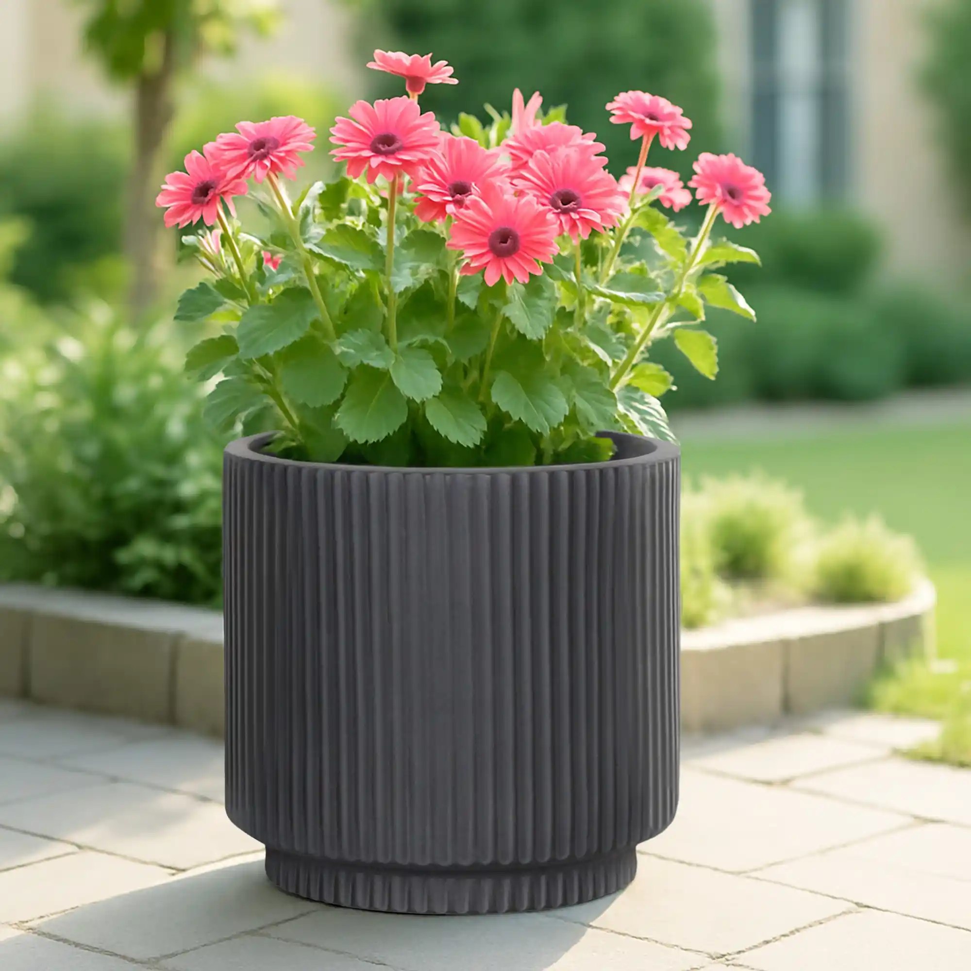 IDEALIST Lite Vertical Ribbed Cylinder Outdoor Planter