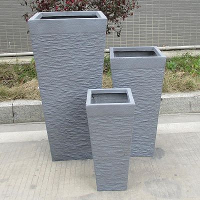 IDEALIST Lite Ribbed Light Concrete Tapered Planter