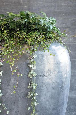 Loft Circle Round Polystone Outdoor Planter