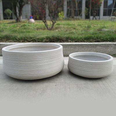 IDEALIST Lite Large Ribbed Light Concrete Bowl Planter