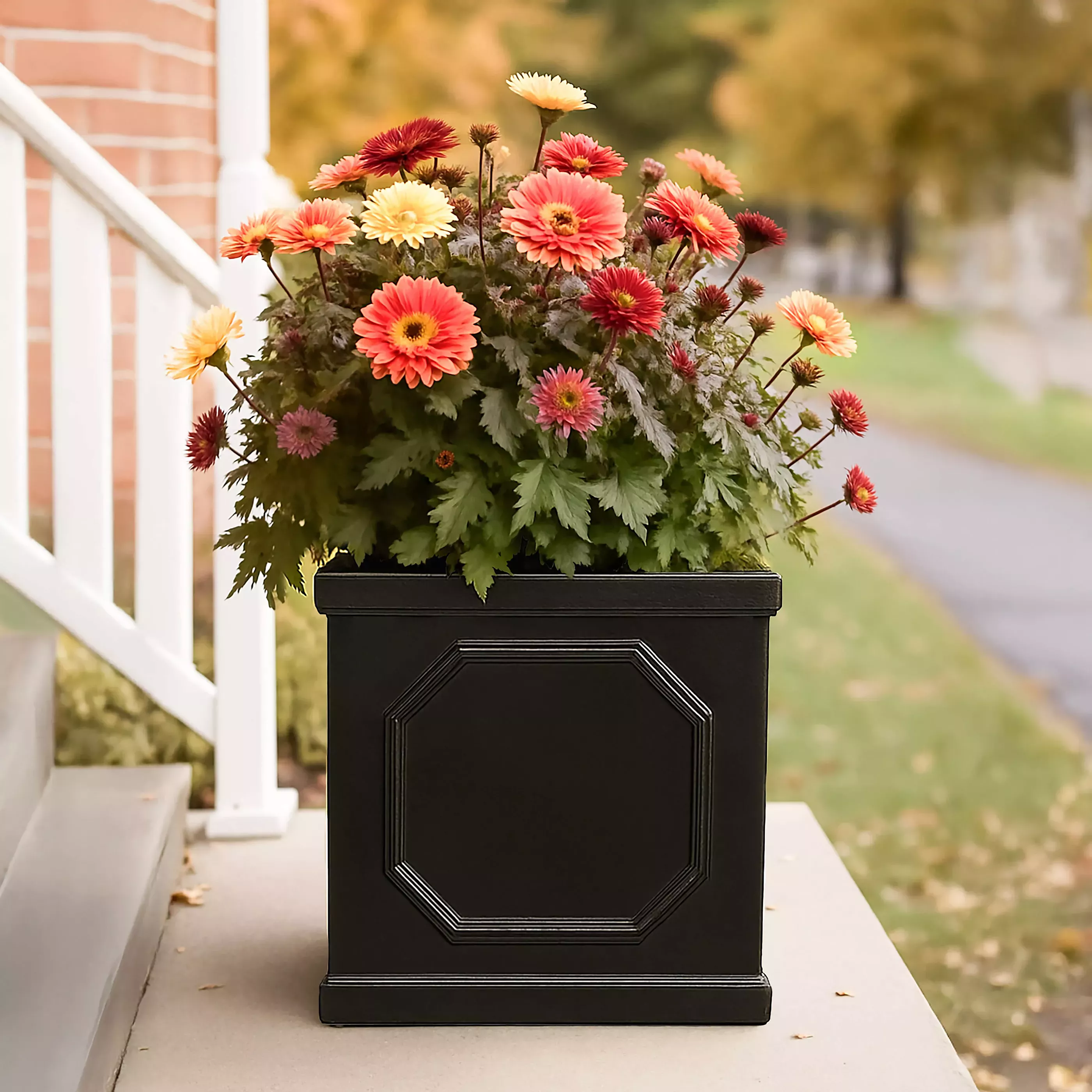IDEALIST Lite Faux Lead Chelsea Box Square Light Concrete Planter