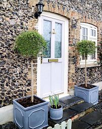 IDEALIST Lite Faux Lead Chelsea Box Square Light Concrete Planter