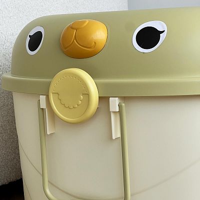 Toy Box for Toy Storage on Wheels with Lid by Froppi