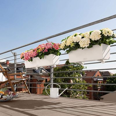 LECHUZA BALCONERA Color Trough Poly Resin Self-watering Planter