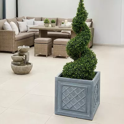 IDEALIST Lite Faux Lead Lattice Planter Light Concrete Square Box