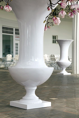 Fleur Ami Cesare White planter