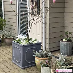 IDEALIST Lite Faux Lead Chelsea Box Square Light Concrete Planter