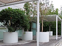 Sydney Outdoor Aluminum Round Planter