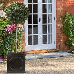 IDEALIST Lite Faux Lead Chelsea Box Square Light Concrete Planter