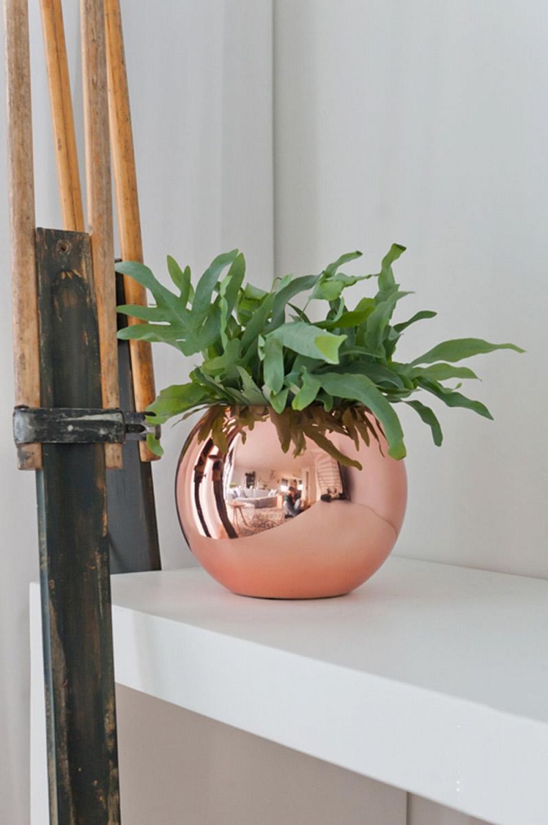 Round Fiberstone Planter by Idealist Premium BETH Glossy