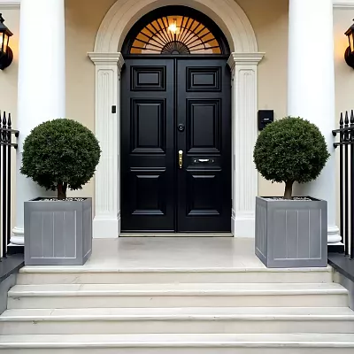 IDEALIST Regency Light Stone Square Garden Planter