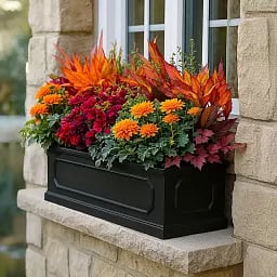 IDEALIST Lite Faux Lead Chelsea Light Concrete Through Planter